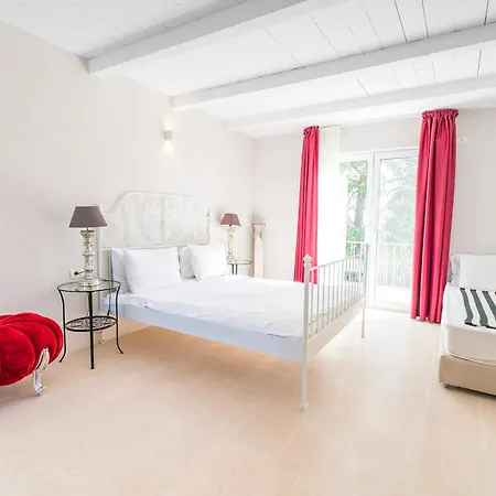 ゲストハウス Maris ヴァマ・ヴェケ