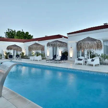 Maris ゲストハウス ヴァマ・ヴェケ